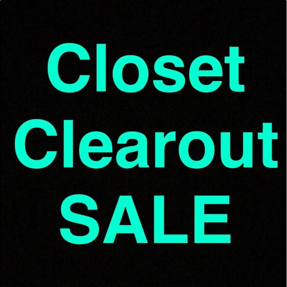 Closet clearout sale - Picture 1 of 1